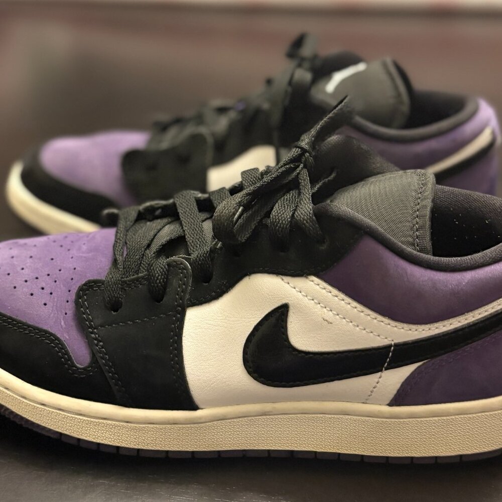 Youth Size 7 - Air Jordan 1 Low Court Purple - Picture 4 of 5